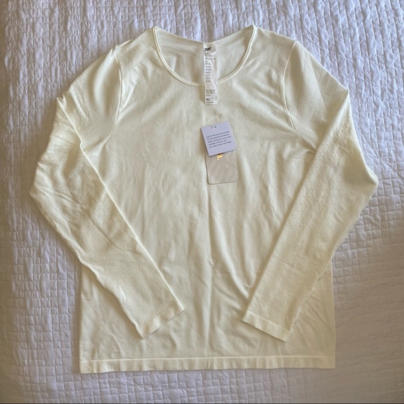 Fabletics Sync Long Sleeve II - Picture 1 of 5